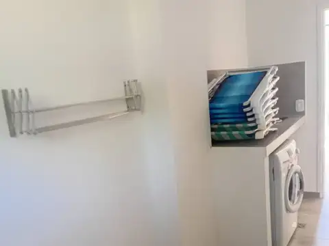 CASA 5 AMBIENTES A LA VENTA EN COSTA ESMERALDA