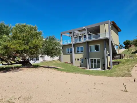 CASA 5 AMBIENTES A LA VENTA EN COSTA ESMERALDA