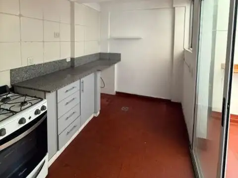 Departamento de 3 ambientes con patio