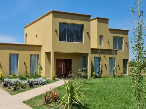 Casa en Venta de 5 dormitorios