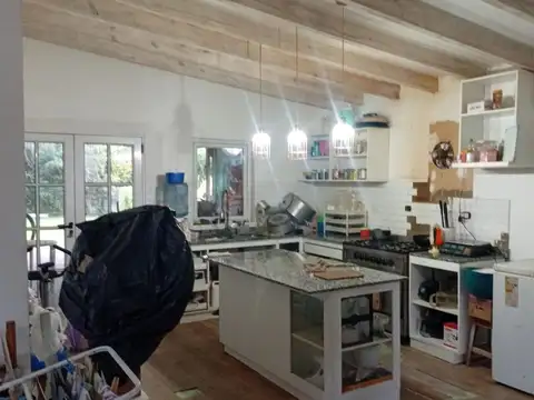Casa 5 ambientes con 1 baño