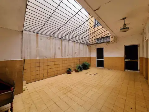 Inmueble Comercial Venta Devoto Local c/Deposito