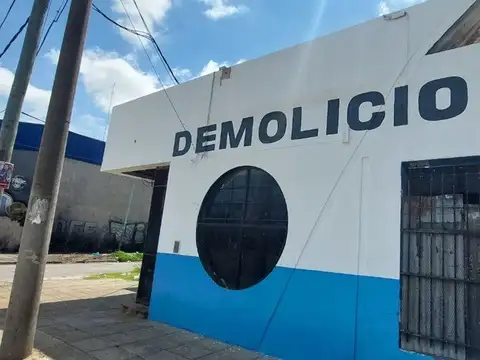 Av Dr Ricardo Balbin y Vicente Lopez, Villa Zapiola 4700