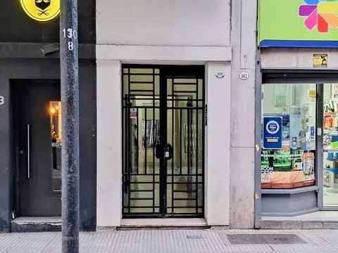 VENTA DEPTO 4 AMBIENTES PB 2 PATIOS A REFACCIONAR