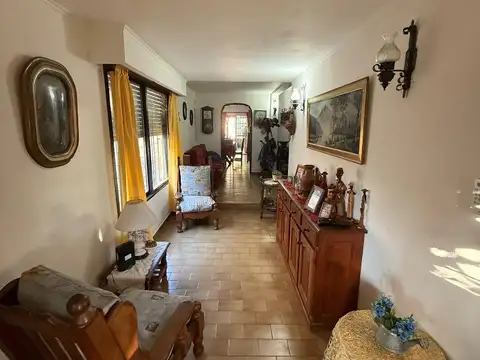 Casa 4 ambientes con 1 baño