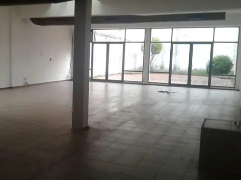Venta local comercial en centro. 354m2.