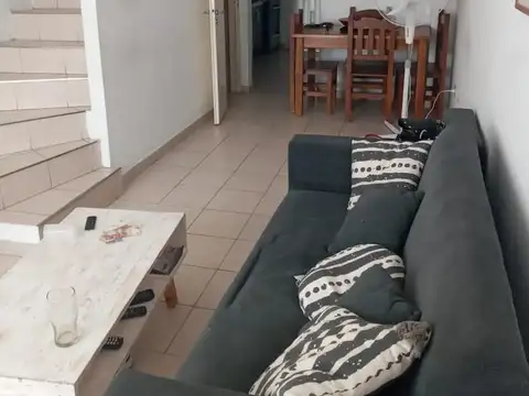 EXCELENTE TRIPLEX EN BARRIO CERRADO