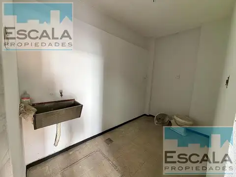 Local en Alquiler en Arroyito, $ 750.000