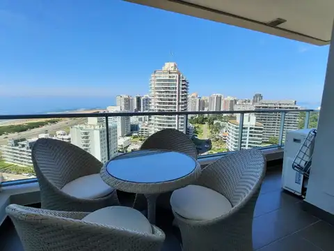 Biarritz y Leyenda Patria, Edificio WIND TOWER, Depto 1704