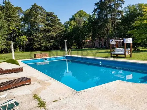 ALQUILER TEMPORAL-Quinta en El Remanso | 4500m² Parque + Pileta 6x12m | Juegos y Capacidad