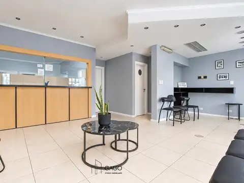 Oficina 8 ambientes con 3 baños