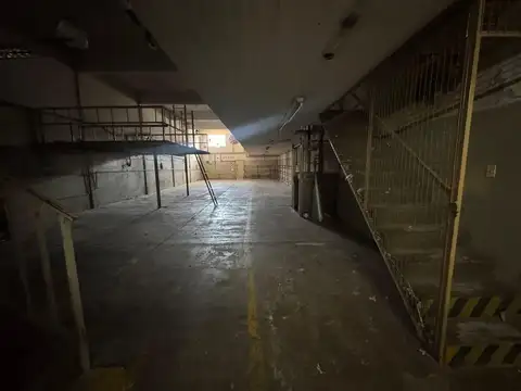 Galpon en Alquiler 47  mts Fondo