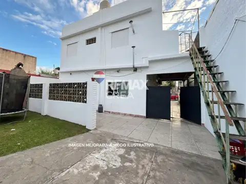 Casa 6 ambientes con 2 baños