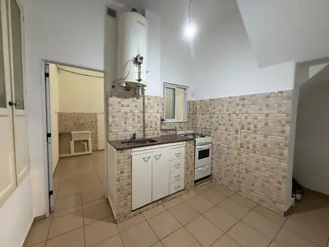 Depto Tipo Casa en Alquiler 50 años