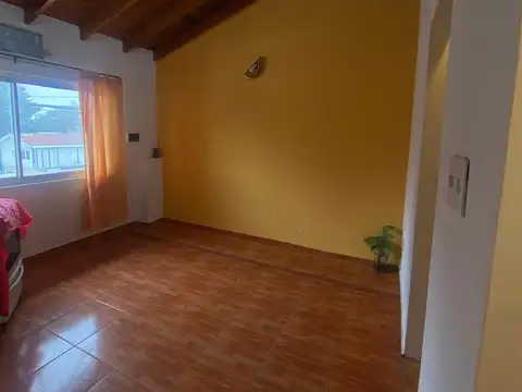 Depto Tipo Casa en Alquiler de 1 dormitorio