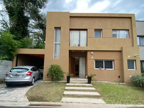 Venta Casa Barrio Las Cortaderas - San Miguel