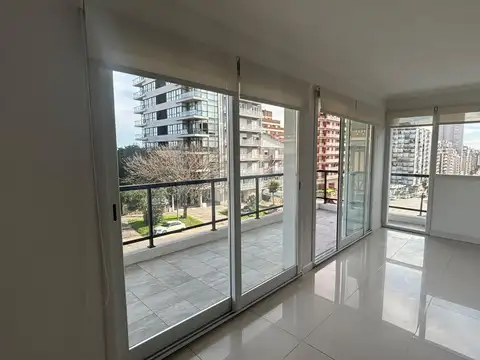 Departamento en Alquiler con 1 cocheras
