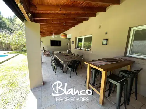 Casa en Venta con 2 cocheras