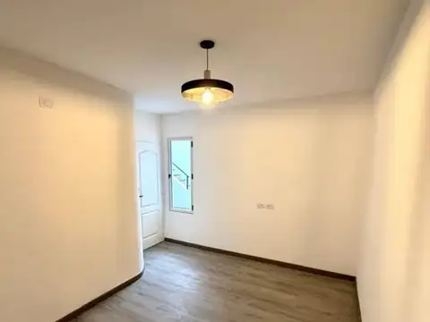 Depto Tipo Casa en Venta en Paternal, USD 150.000