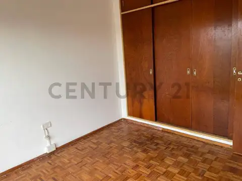 Departamento en Alquiler 42 años