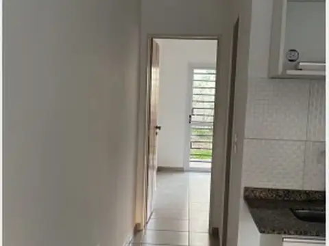 Depto Tipo Casa 2 ambientes con 1 baño