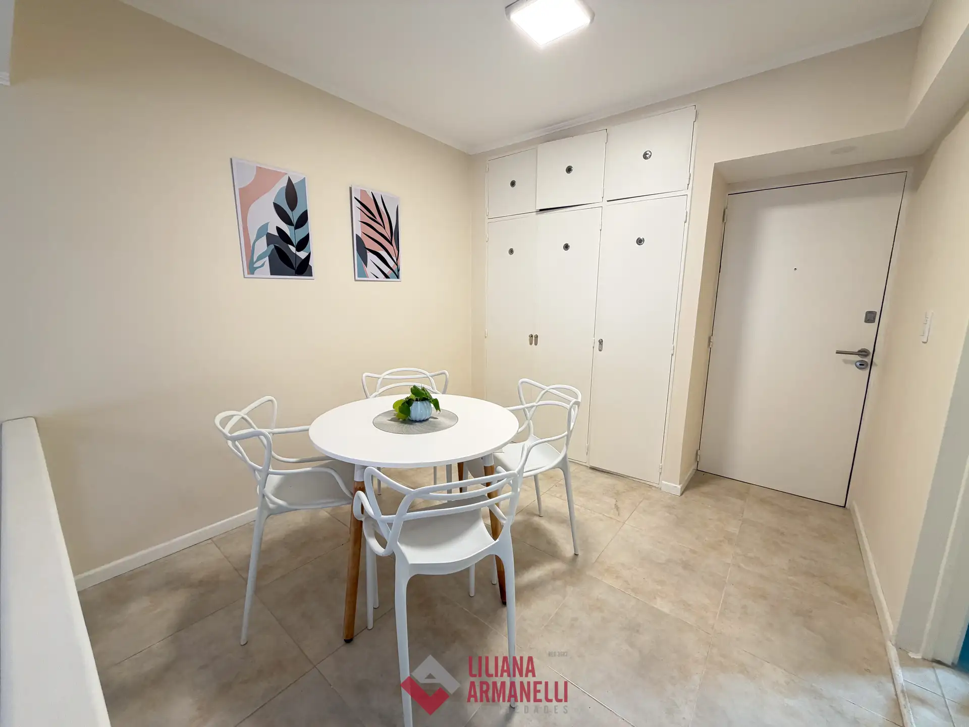 Depto 1 amb, 28m² cubiertos con patio — Plaza Colón