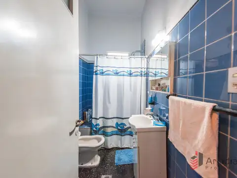 VENTA PH 3 AMBIENTES CON TERRAZA. LEGUIZAMON 3900, VIILA LUGANO.