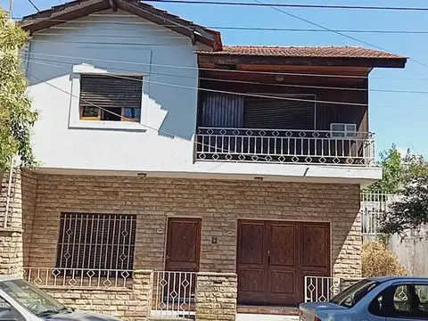 VENTA CHALET DE CATEGORIA EN VILLA BALLESTER