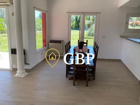 Casa en Alquiler en Fincas de San Vicente, USD 1.400