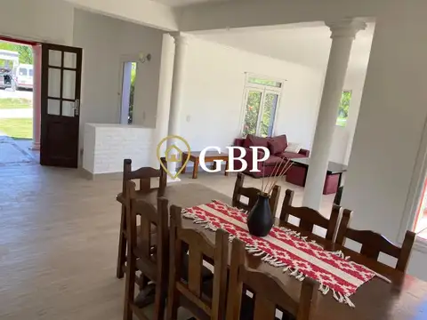 Casa 5 ambientes con 5 baños