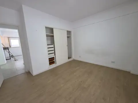 Alsina 2500, Piso 6