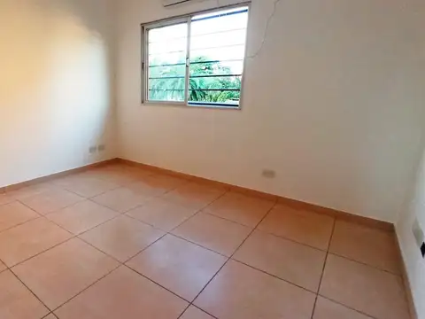 Casa en Alquiler con 1 cochera