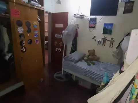 Casa 4 ambientes con 1 baño
