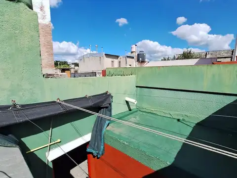 Oportunidad Casa en venta, cochera y Local