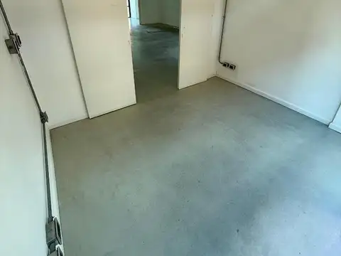 HERMOSA OFICINA EN PUERTO NORTE CON 2 COCHERAS