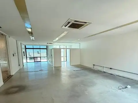 HERMOSA OFICINA EN PUERTO NORTE CON 2 COCHERAS