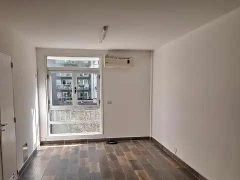 Oficina 2 ambientes con 1 baño