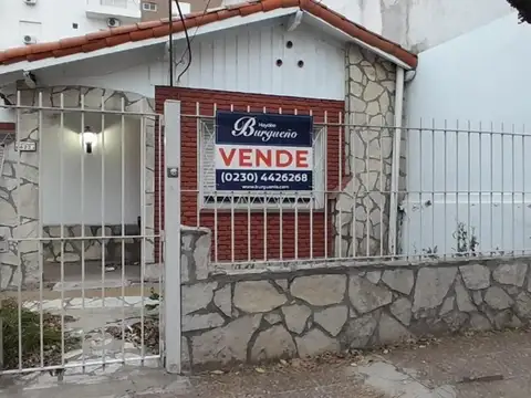 CASA EN VENTA EN PILAR CENTRO