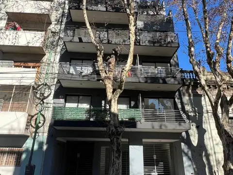 Venta Departamento 2 ambientes al frente  en Almagro