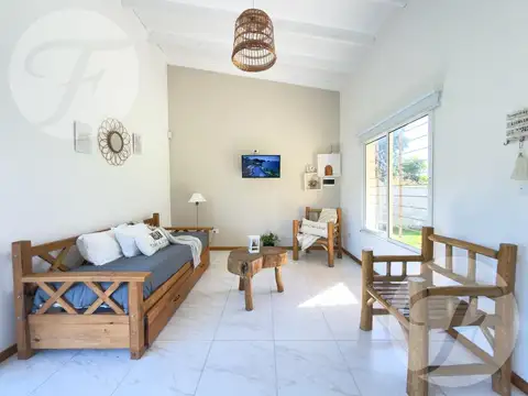 Casa en Venta con 1 cochera
