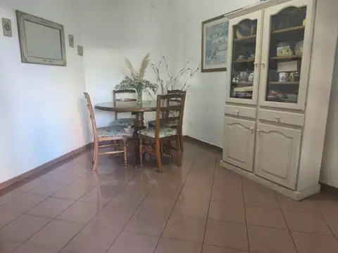 Depto Tipo Casa en Venta en Monte Castro, USD 190.000