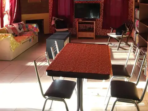Casa en Alquiler con 1 cochera