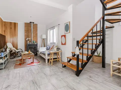 Casa 4 ambientes con 2 baños