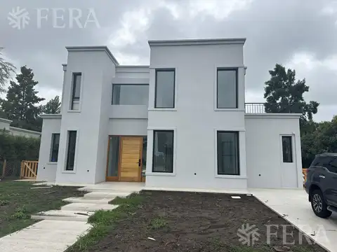 Venta casa 4 ambientes con piscina en Barrio Las Golondrinas - Hudson