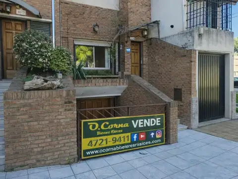Casa en venta de 9 ambientes con garage en Munro