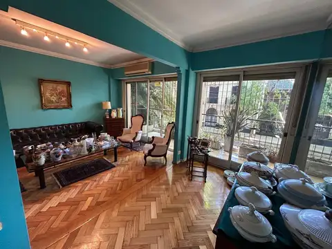 Teodoro García 2100, Piso 1