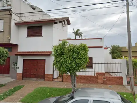 El Palomar Chalet 4 Ambientes 2 Baños Garage Fondo Quincho F: 10487