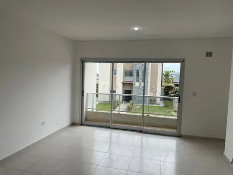 Departamento de un dormitorio en alquiler en Altos de Hudson II