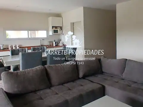 Casa 4 ambientes con 3 baños