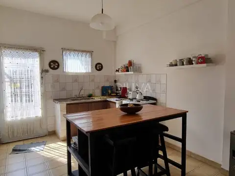 Depto Tipo Casa en Venta con 1 cocheras